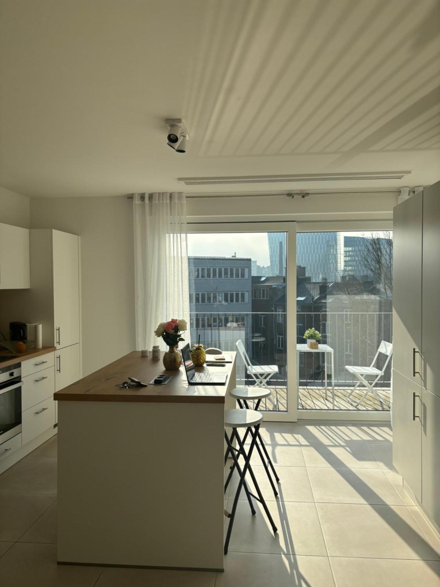 2 Bedrooms Luxury Apartment - Guillemins Льеж Экстерьер фото