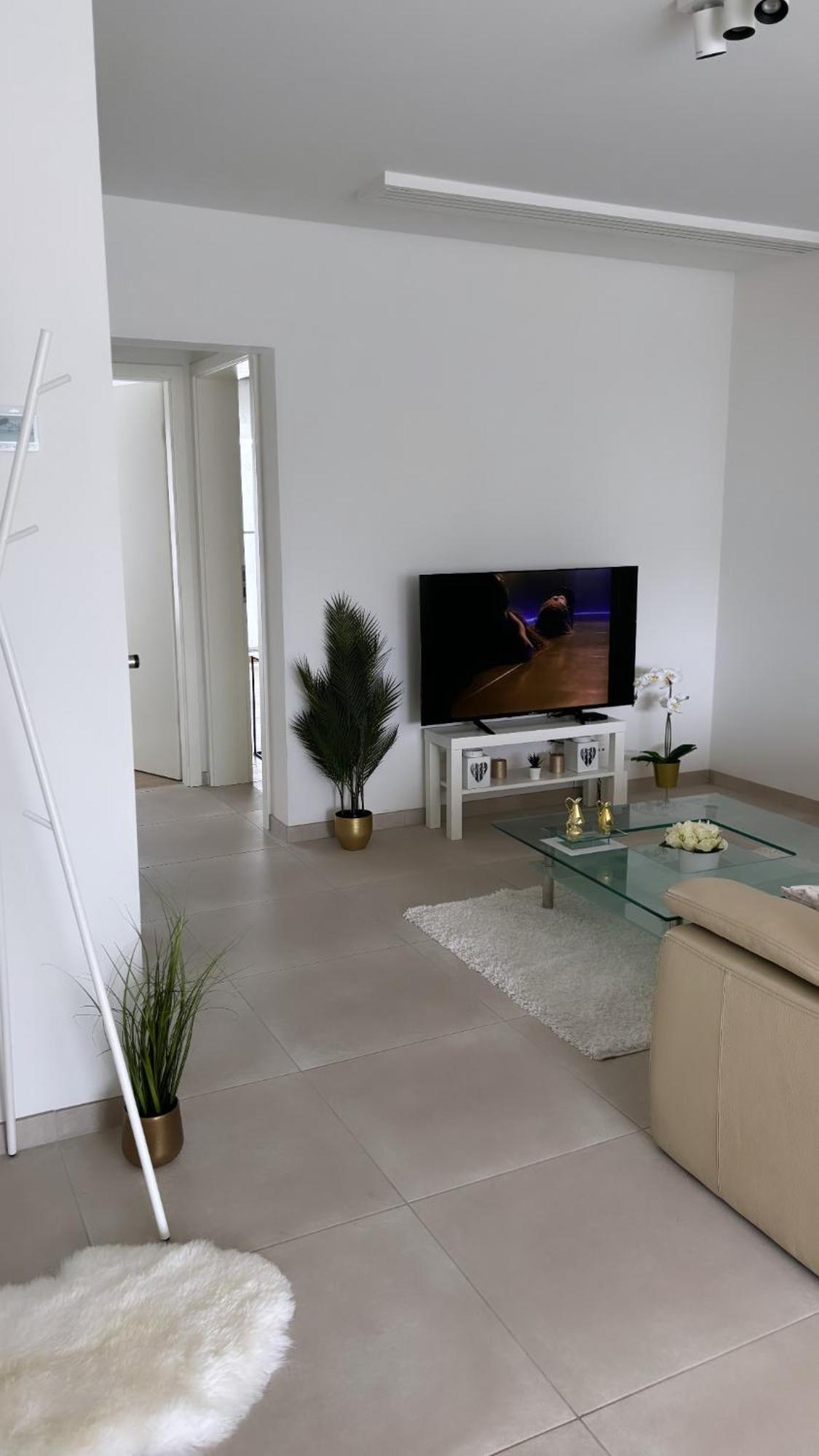 2 Bedrooms Luxury Apartment - Guillemins Льеж Экстерьер фото